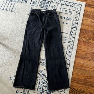 Abercrombie & Fitch 90s Relaxed Jean Ultra High Rise